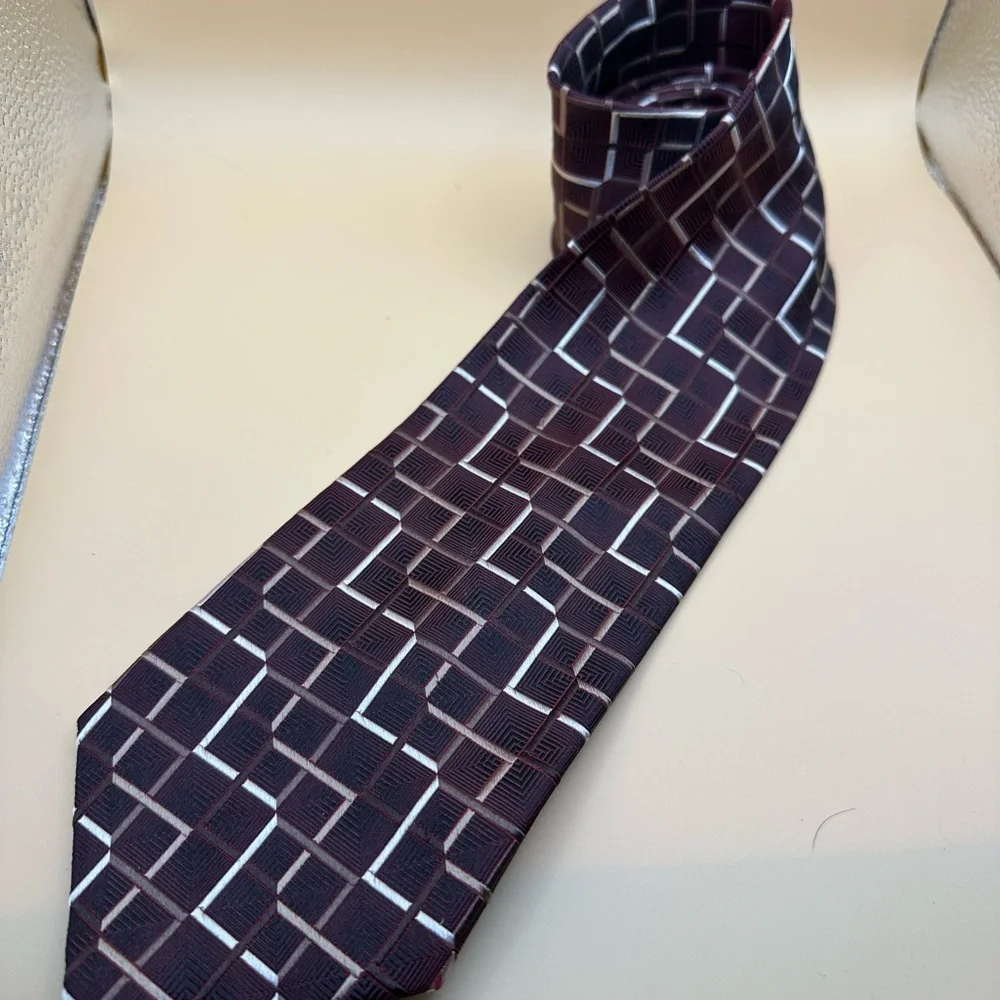 Roberto Villini Burgundy Geometric Men's‎ Tie